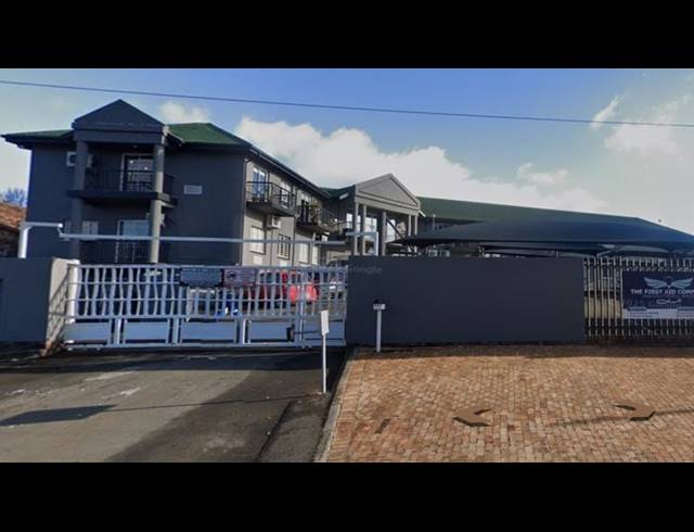 BUSINESS PROPERTY TO RENT IN HELDERKRUIN